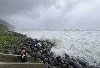 Super Typhoon Ragasa Hits Taiwan and Hong Kong: Death Toll Rises to 14, 124 Missing in Taiwan