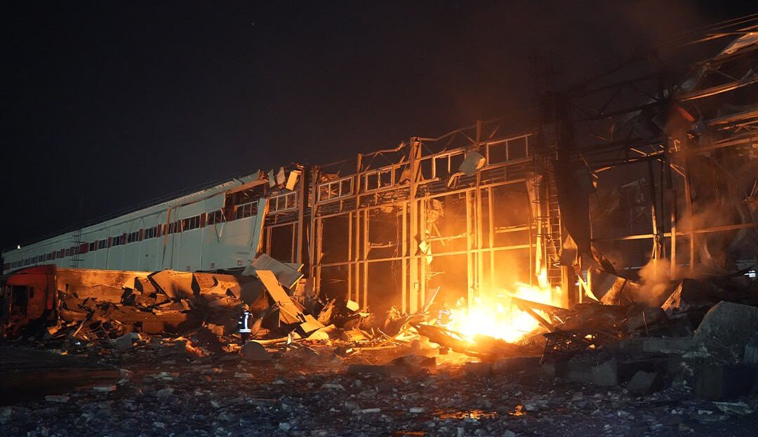 यूक्रेन के शहर खारकीव पर रूसी हमले में चार लोगों की मौत, कई घायल