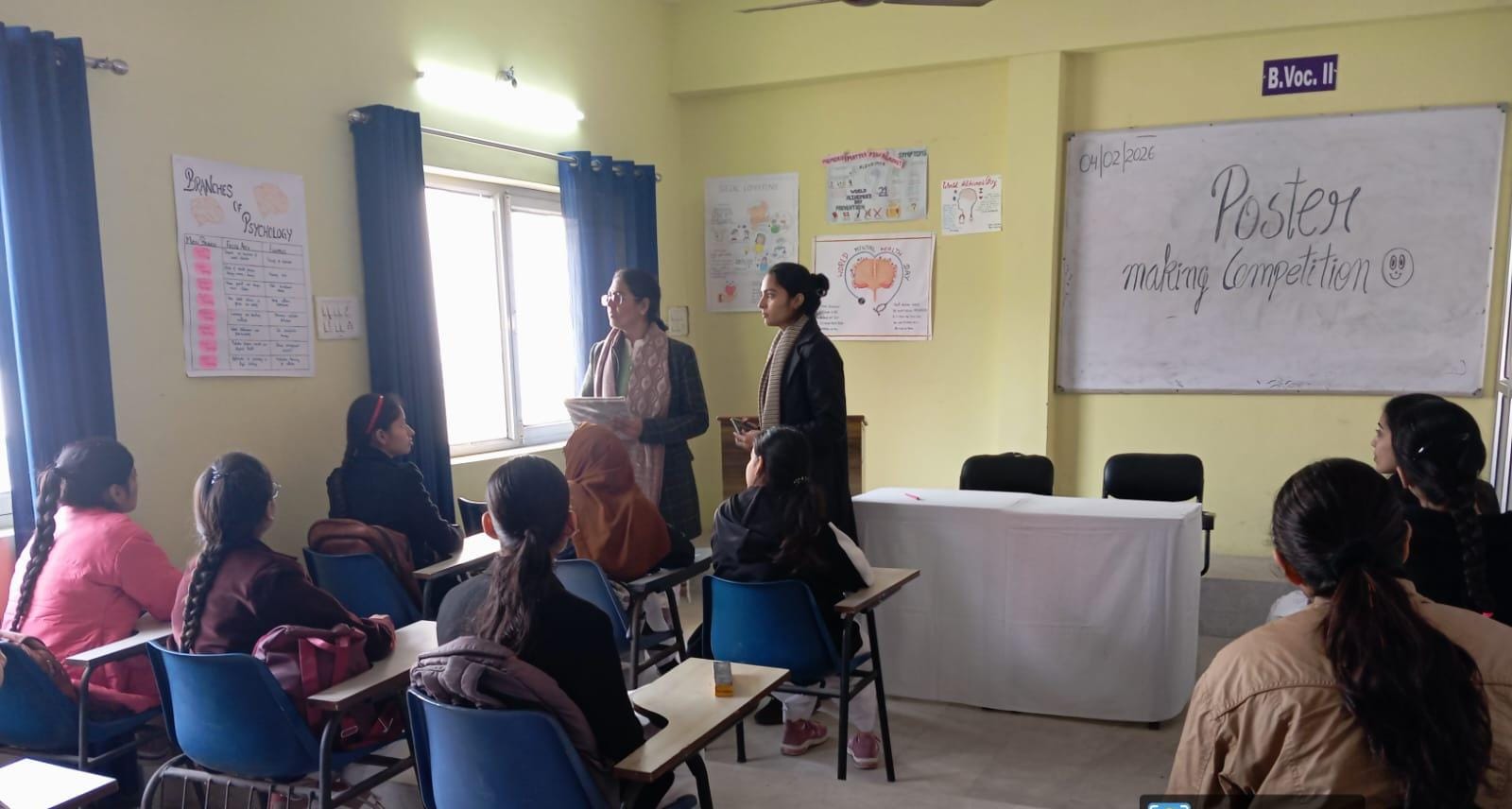 रघुनाथ गर्ल्स पी.जी. कॉलेज, मेरठ में मानसिक स्वास्थ्य पर पोस्टर मेकिंग प्रतियोगिता का आयोजन