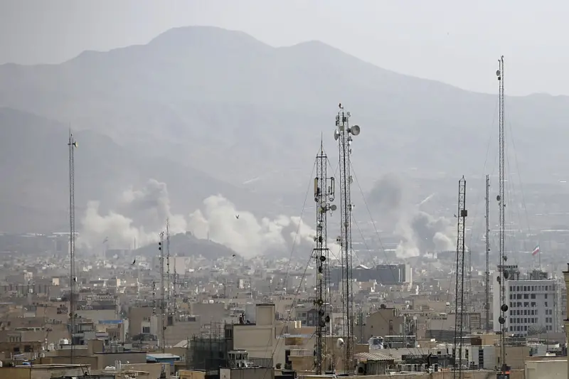 ईरानी मिसाइलों से यूएई, कुवैत और बहरीन में धमाके; इसराइल में भी हमलों की चेतावनी