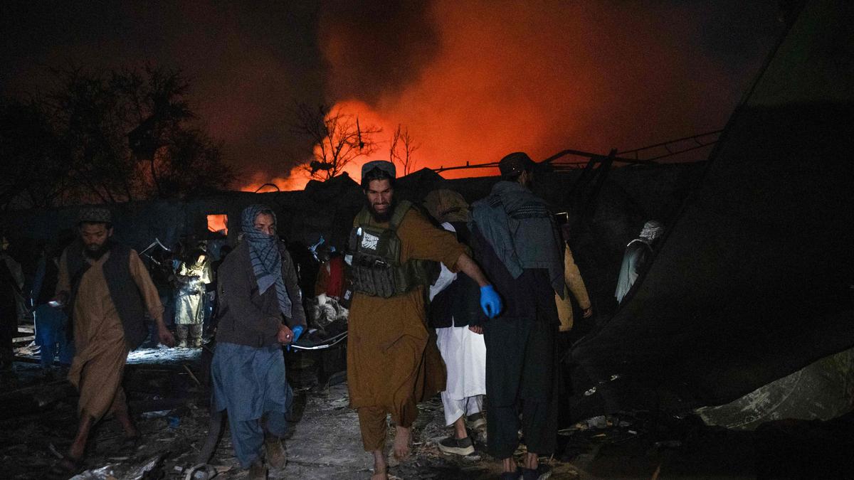 काबुल में ड्रग उपचार अस्पताल पर पाकिस्तानी हवाई हमले का दावा, 400 मौतें और 250 घायल